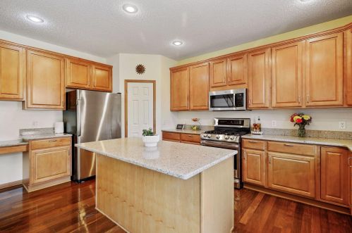 2473 Eyrie Dr, Saint Paul MN 55129-4211 exterior