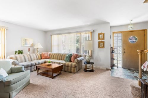 3766 Sunset Dr, Milwaukee, WI 53220-1821