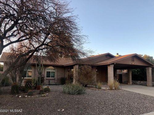 4824 Red Wolf Dr, Tucson, AZ 85742-8968