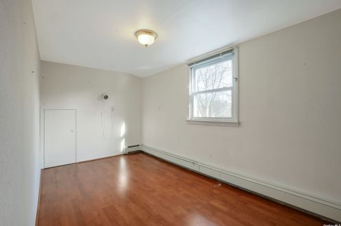 8 Stevens Pl, Huntington Station NY 11746-2926 exterior