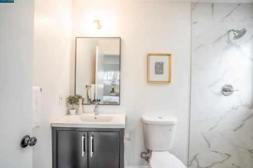 915 Dartmouth Way, Concord CA  94518-3819 exterior