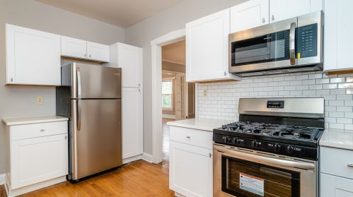 4002 Avers Ave, Chicago, IL 60618-1902