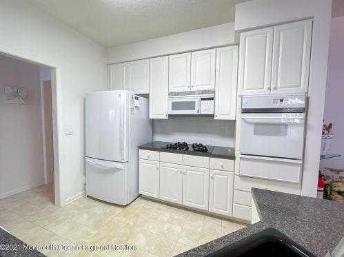 26 Symphony Ave, Berkeley Township NJ 08721-1956 exterior