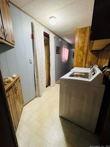 262 Shr Rd, Killingly CT 06241-1540 exterior