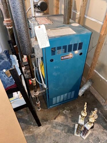 675 Millbury St, Worcester MA 01607-1020 exterior