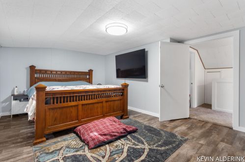 5482 Ravine Rd, Kalamazoo MI 49009-9002 exterior