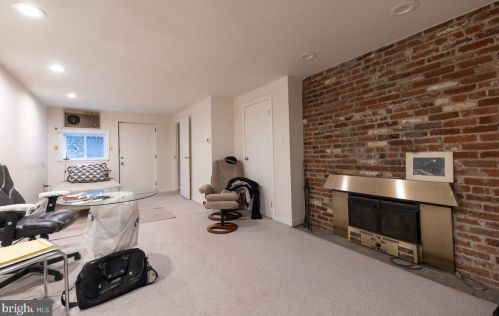 1940 Delancey Pl, Philadelphia PA 19103-6612 exterior