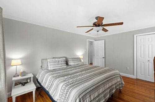 2008 Lacrosse St, Pittsburgh PA 15218-1826 exterior