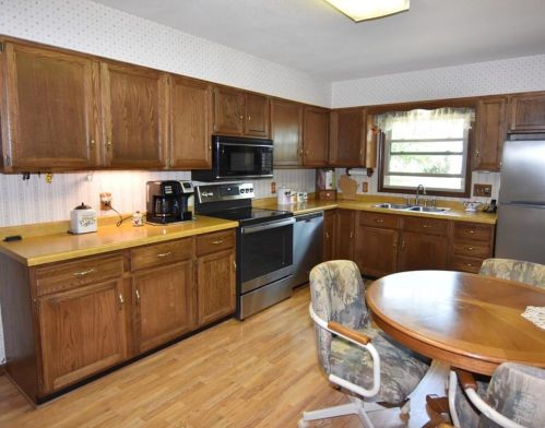 1006 Marshall St, Canton, WI 54868-1446