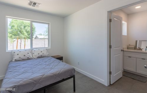 3128 Desert Cove Ave, Phoenix AZ  85029-4203 exterior