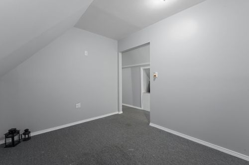 5638 Tripp Ave, Chicago IL 60629-4844 exterior