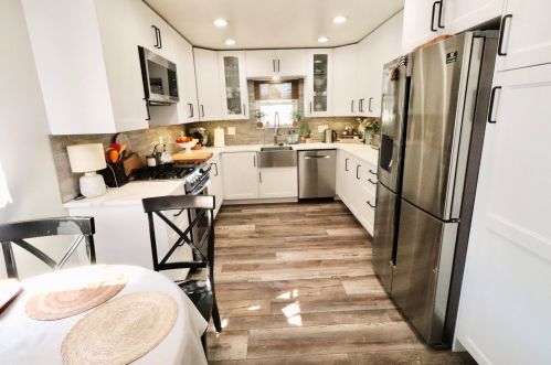 4463 Sumac Pl, Milwaukee, WI 53219-2307