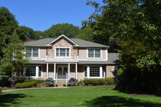 11 Denise Dr, Kinnelon, NJ 07405-2939