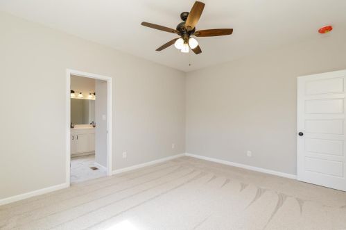 150 Village Circle Dr, Winfield MO 63389-2051 exterior