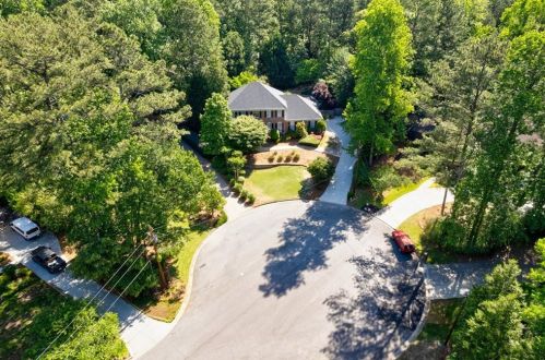 305 Drummen Ct, Atlanta GA 30328-2658 exterior