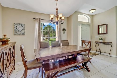280 2 St, Naples FL 34117-9376 exterior