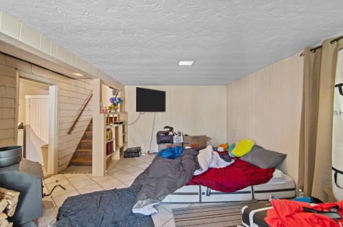 7481 School St, Concord NH  03307-0914 exterior