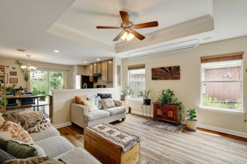 7616 Cayenne Ln, Austin, TX 78741-7531