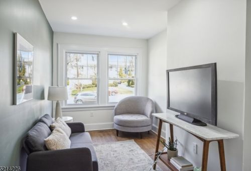 28 Courter Ave, Maplewood NJ  07040-2817 exterior