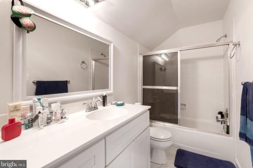 9820 Avenel Farm Dr, Rockville MD 20854-5410 exterior