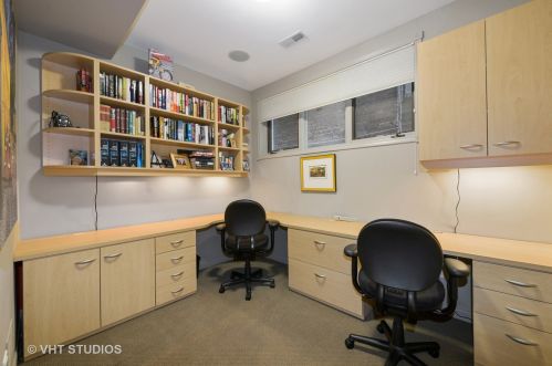 2647 Marshfield Ave, Chicago IL 60614-1001 exterior