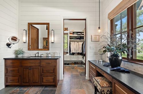 17117 Flagler Dr, Austin TX 78738-7610 exterior