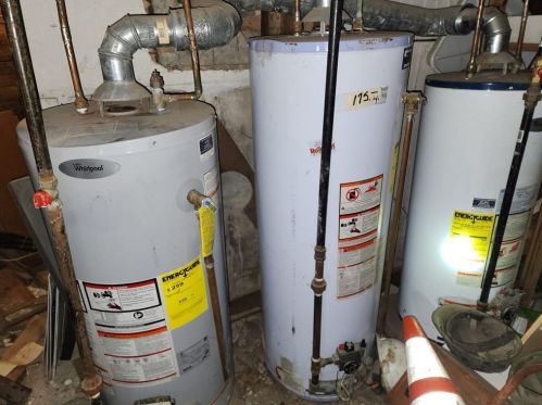 311 Amherst St, Providence RI 02909-3340 exterior