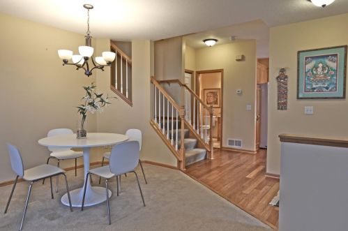 373 Allen Ave, Saint Paul MN 55117-1339 exterior