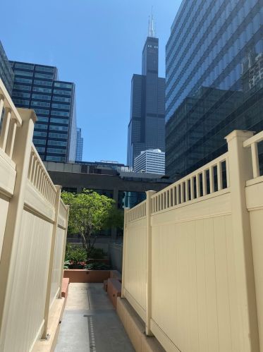 125 Jefferson St, Chicago IL  60661-3609 exterior