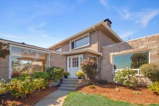 5711 64th Ave, Seattle WA  98178-3535 exterior