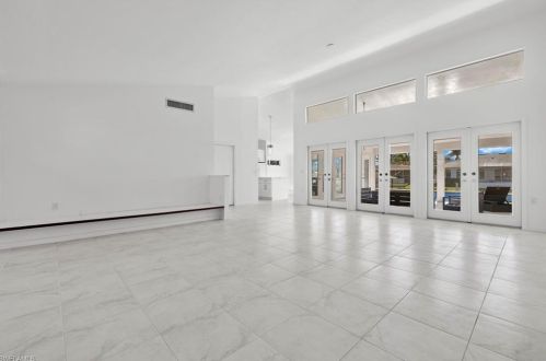 454 Flamingo Ave, Naples FL 34108-2111 exterior