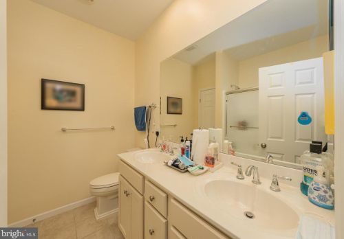 1185 Edgemoor Ct, Lancaster PA 17601-5198 exterior