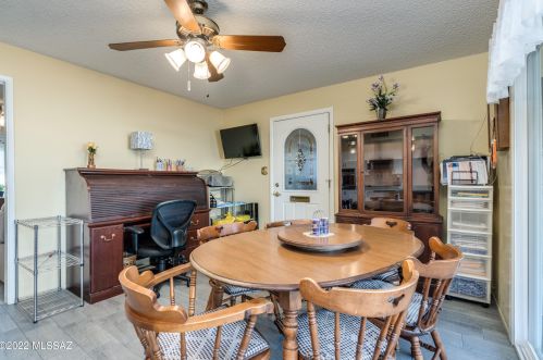 263 Abrego Dr, Green Valley AZ 85614-1504 exterior