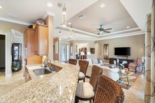 10063 Biscayne Bay Ln, Naples FL 34120-3754 exterior
