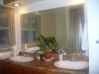 414 Segoe Rd, Madison WI  53705-3131 exterior