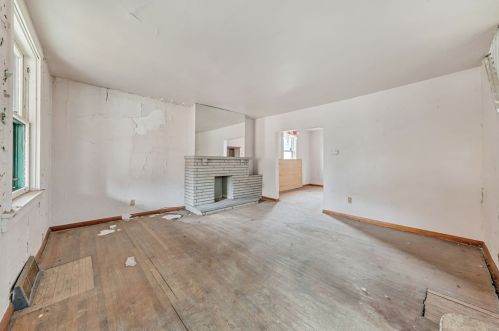 1321 Beechview Ave, Pittsburgh PA  15216-3343 exterior