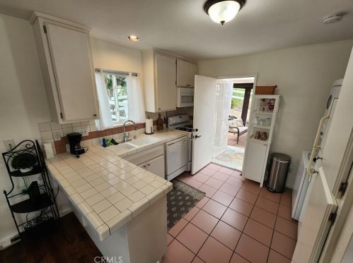 37200 Glenoaks Rd, Temecula CA 92592-8534 exterior