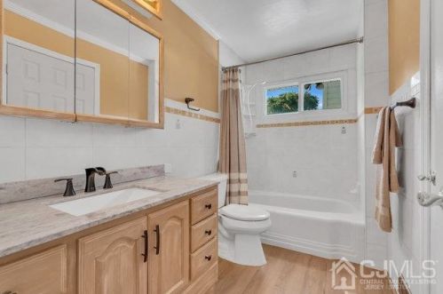 3 Throckmorton Ct, Old Bridge NJ 08857 exterior