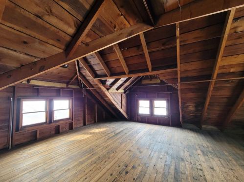 1314 49, Milwaukee WI 53208-1735 exterior