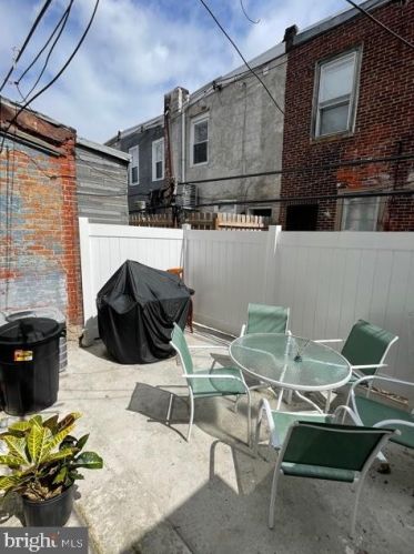 123 51 St, Philadelphia PA 19139-2726 exterior