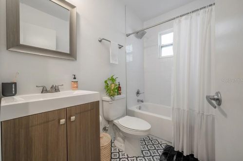 1507 33rd Ave, Tampa FL 33610-8136 exterior