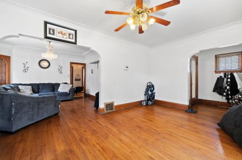 4039 14th St, Milwaukee, WI 53209-6905