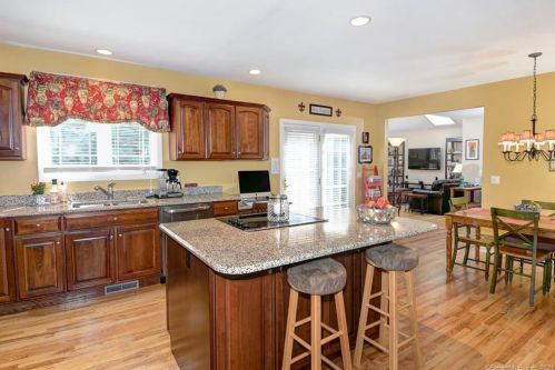 789 Ridgebury Rd, Ridgefield CT 06877-1407 exterior