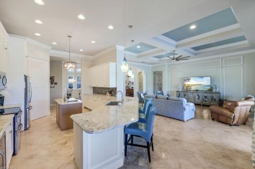 8737 Hideaway Harbor Ct, Naples FL 34120-4327 exterior