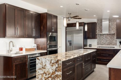 2106 Camino El Ganado, Tucson AZ  85718-4108 exterior