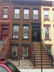134 Patchen Ave, Brooklyn NY  11221-2850 exterior