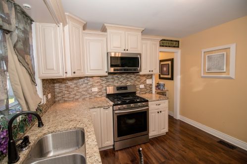 5624 Melvina Ave, Chicago IL 60646-1123 exterior