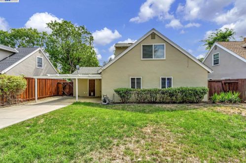 1479 Cape Cod Way, Concord CA  94521-2622 exterior