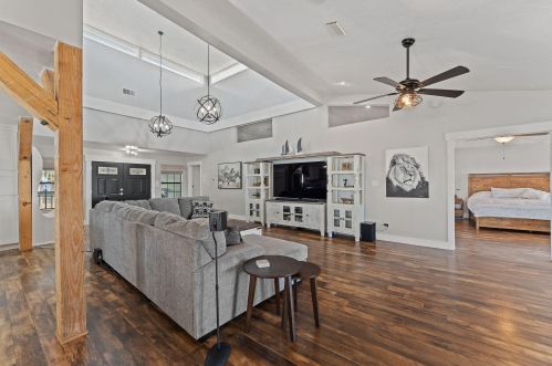 4532 Bayside Dr, Milton FL  32583-8422 exterior