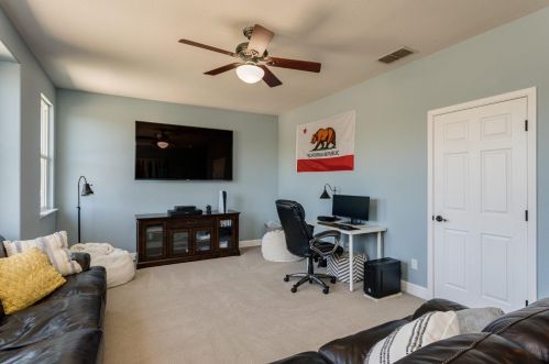 4582 Dunnwood Dr, Folsom CA 95762-9695 exterior